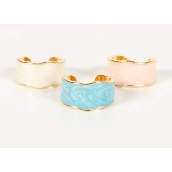 Pearlescent Blue Enamel Cocktail Cuff Ring - Size 7 - Picture 3 of 3
